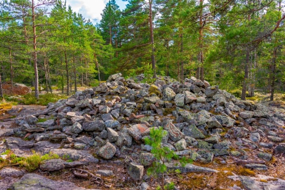 Sammallahdenmäki, Finland