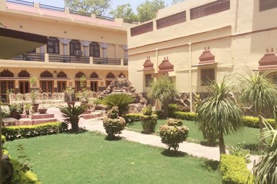 Ishwari Niwas Palace in Thalera Ishwari Niwas Palace in Thalera