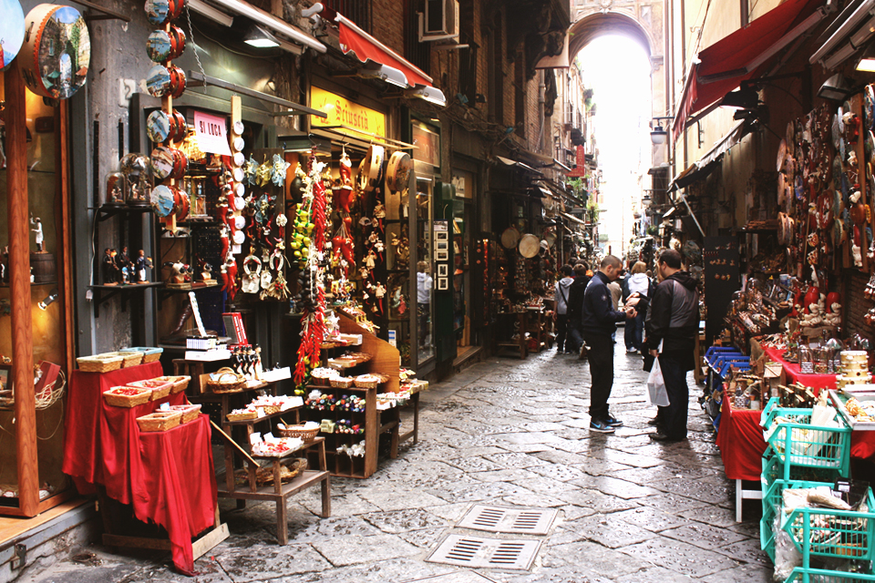 Spaccanapoli in Napels, Italië