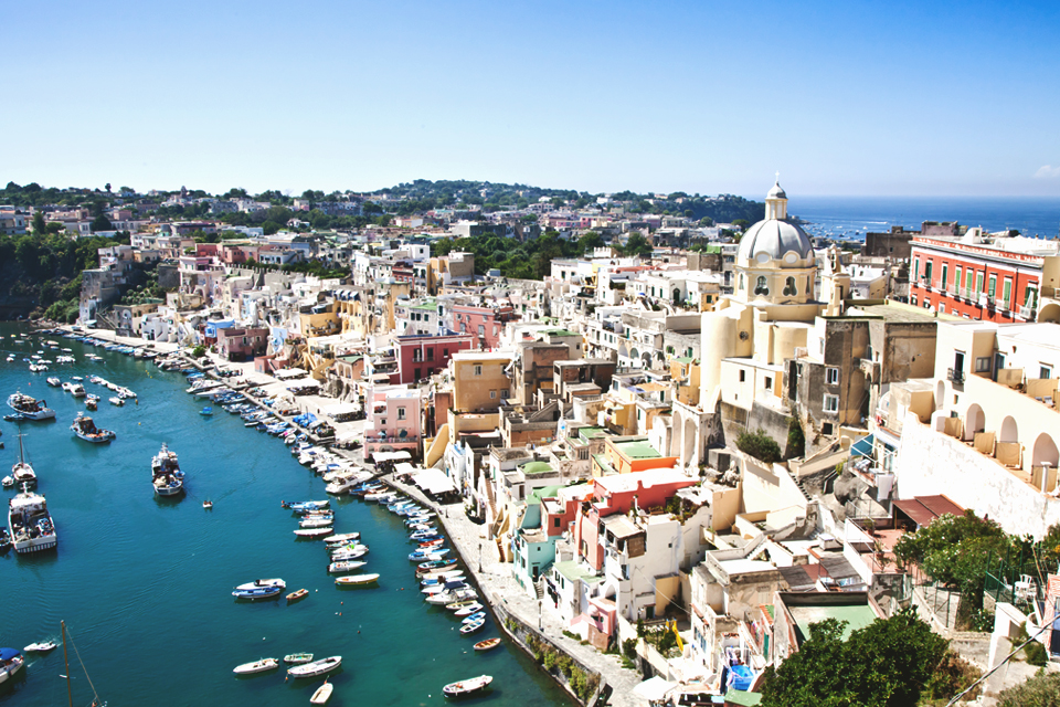 Procida voor de kust van Napels, Italië