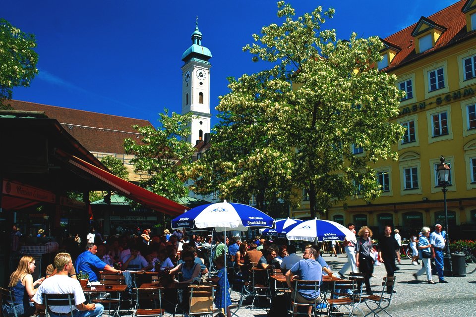 Terras op de Viktualienmarkt in München, Duitsland