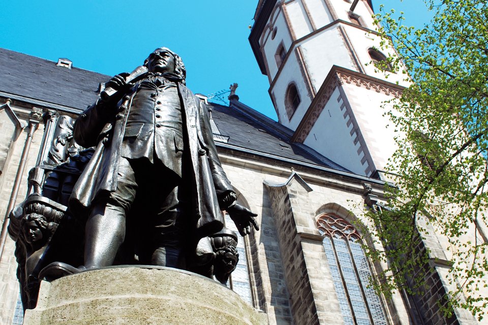 Standbeeld van J.S. Bach voor de Thomaskirche in Leipzig, Duitsland