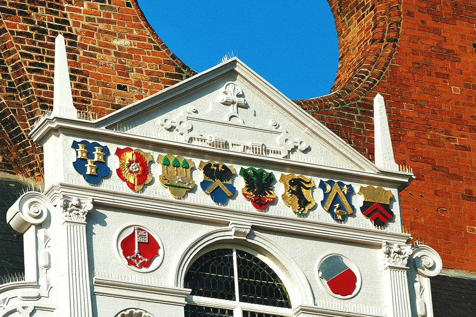 Gevel van het stadhuis in Lübeck, Duitsland