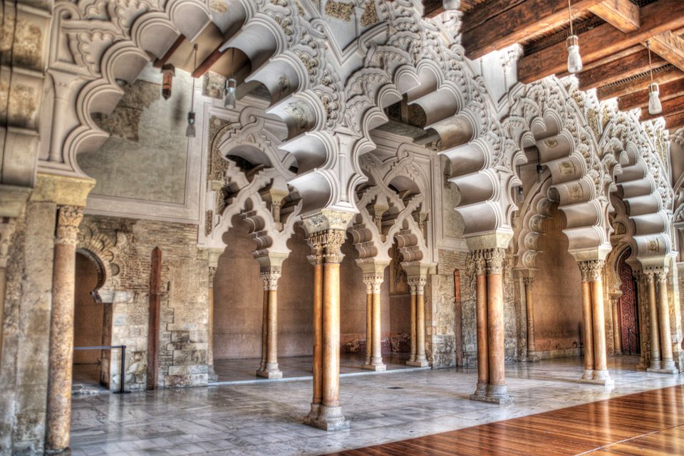 Het Aljafería-paleis in Zaragoza, Spanje