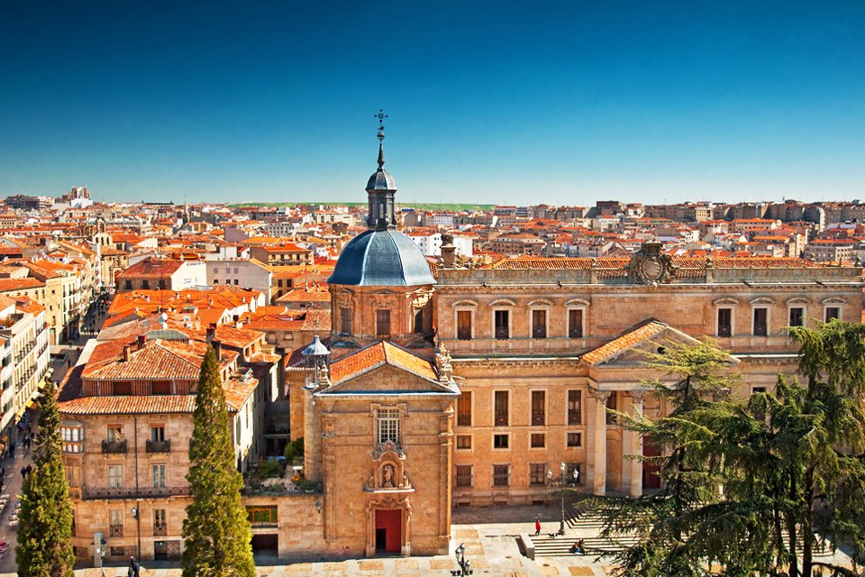Zicht op de oude stad van Salamanca, Spanje