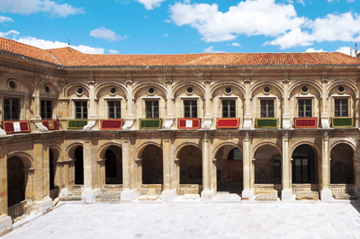 Real Colegiate, Spanje