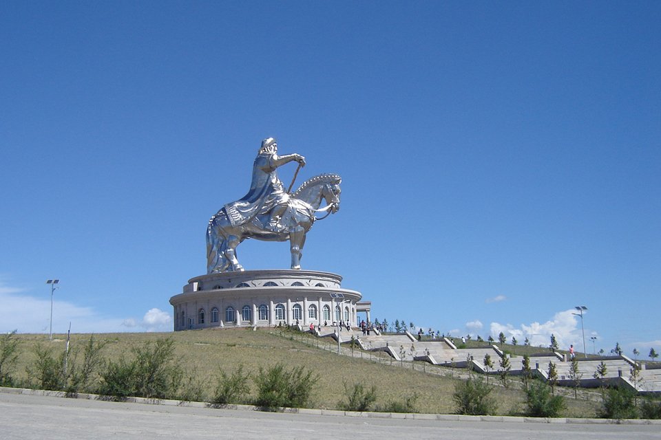 Standbeeld van Dzjengis Khan in  Ulaanbaatar, Mongolië
