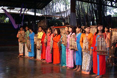 Udjo muziekschool, Indonesië