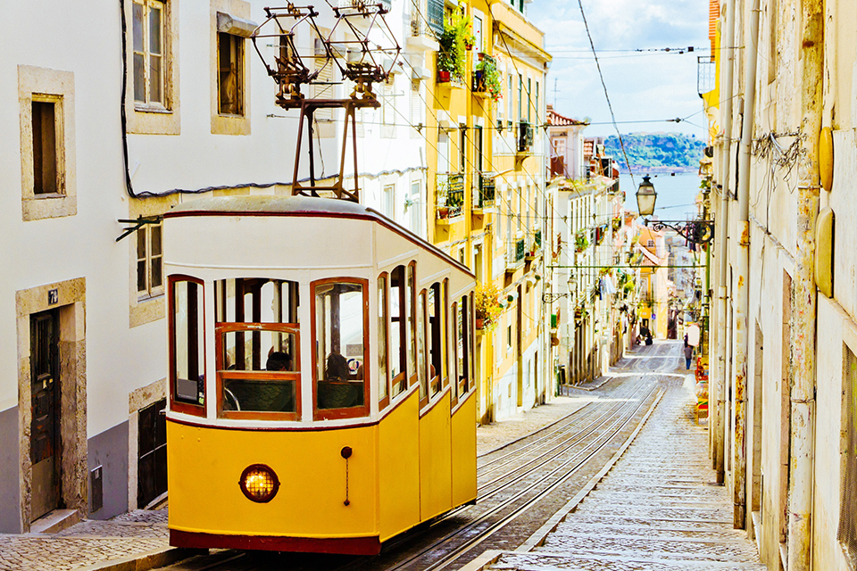 Tram in Lissabon, Portugal