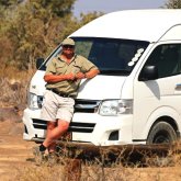 SRC-Reisleider Charles