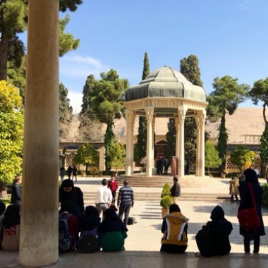 Mausoleum van de dichter Hafez in Shiraz jessica-iran-2.jpg