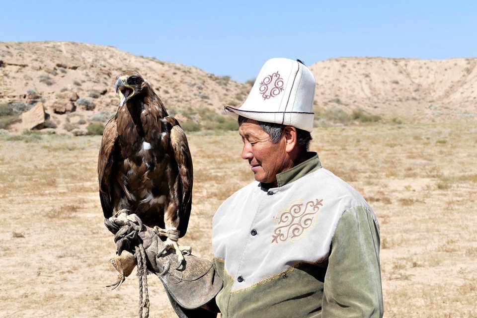 Adelaarsman met Golden Eagle, Kirgizië