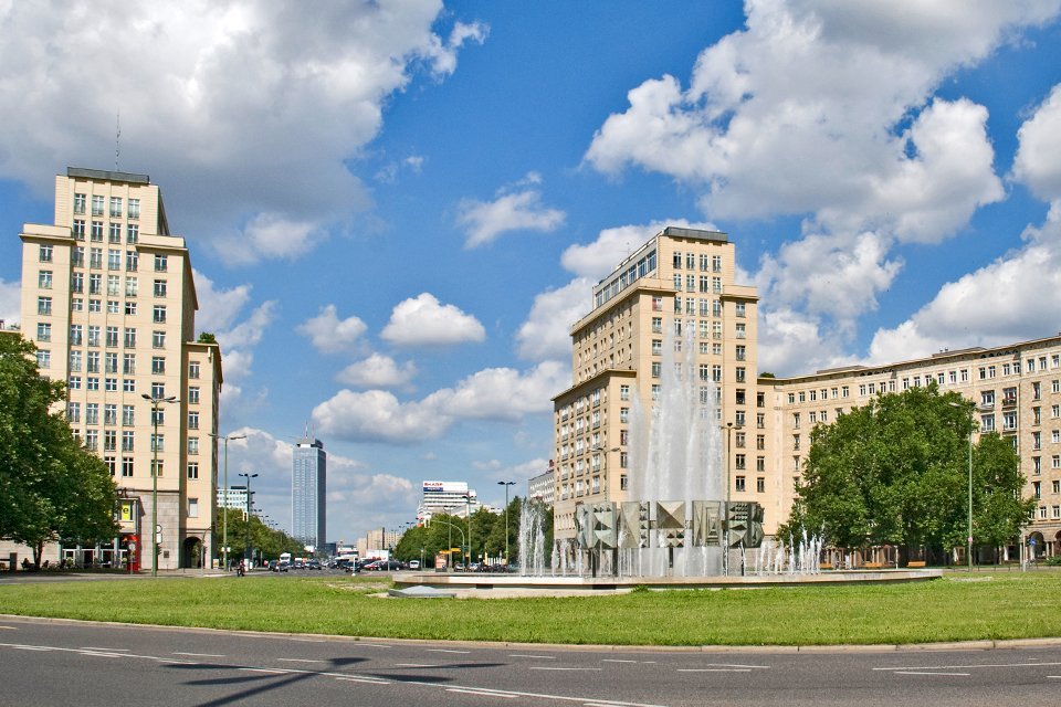 Strausberger Platz in Berlijn, Duitsland