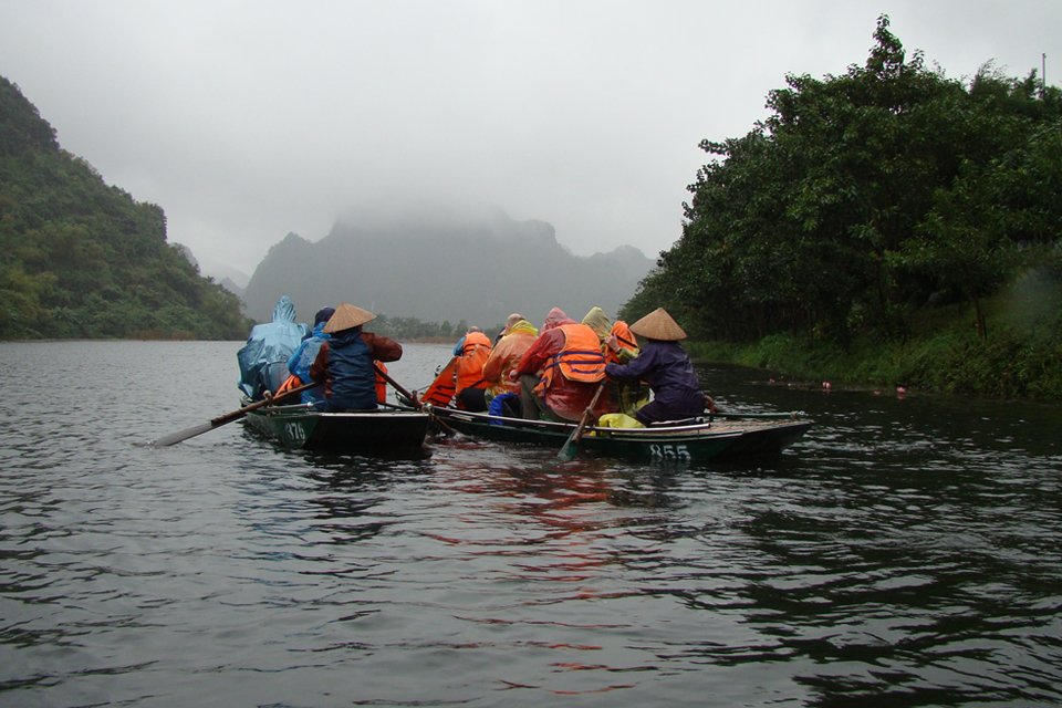 Met bootjes het water op, Vietnam