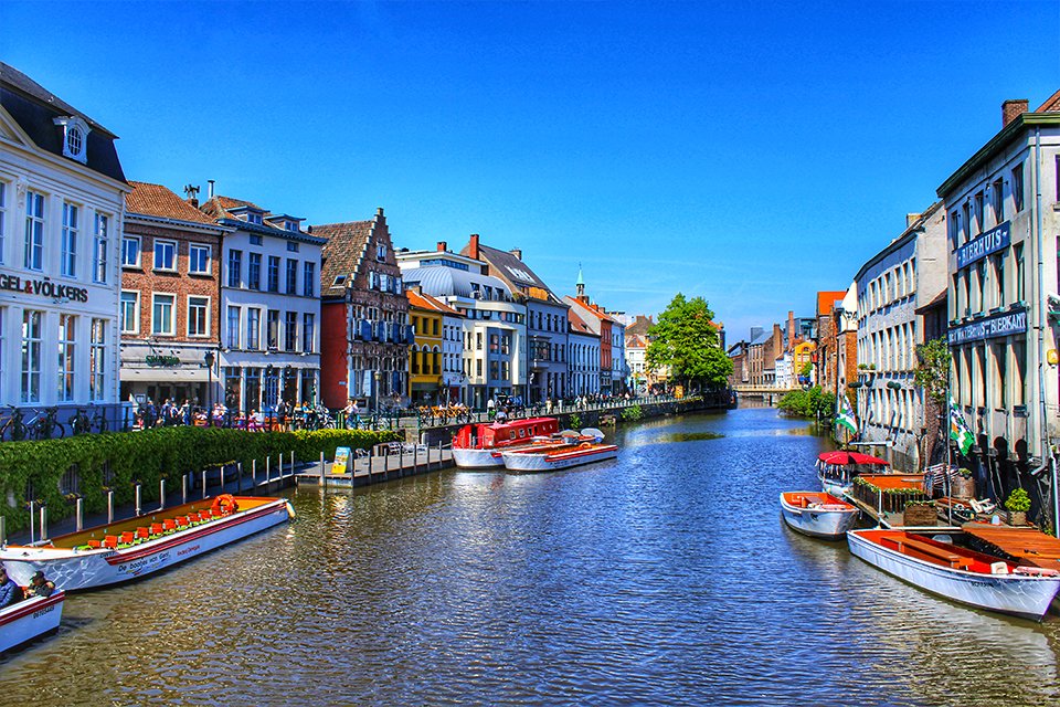 Rondvaart in Gent, België