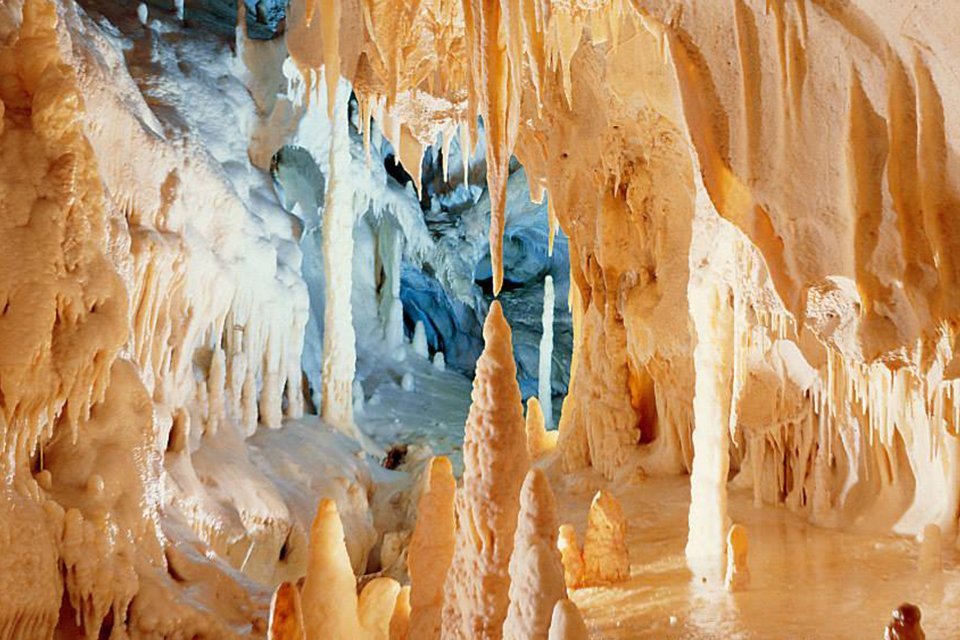 Grotten van Frassasi in de Marken, Italië