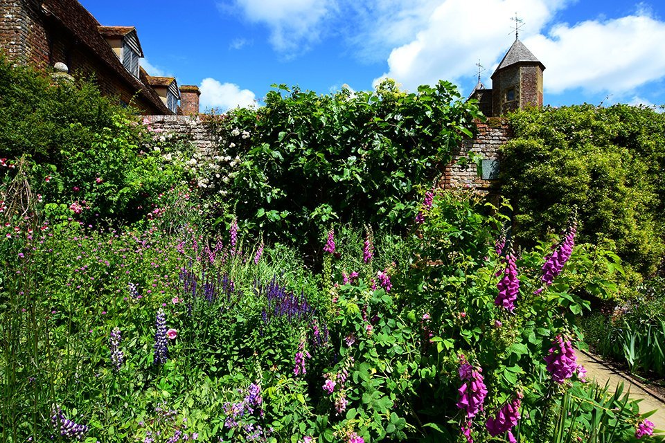 De tuin van Sissinghurst Castle in Groot-Brittannië