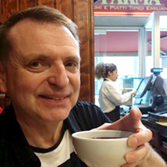 Reisleider John in Milaan