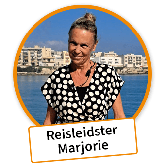 SRC-reisleidster Marjorie SRC-reisleidster Marjorie