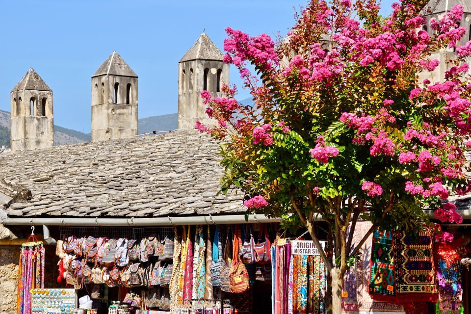 Markt in Mostar, Bosnië-Herzegovina | Foto door Peter van de Wiel