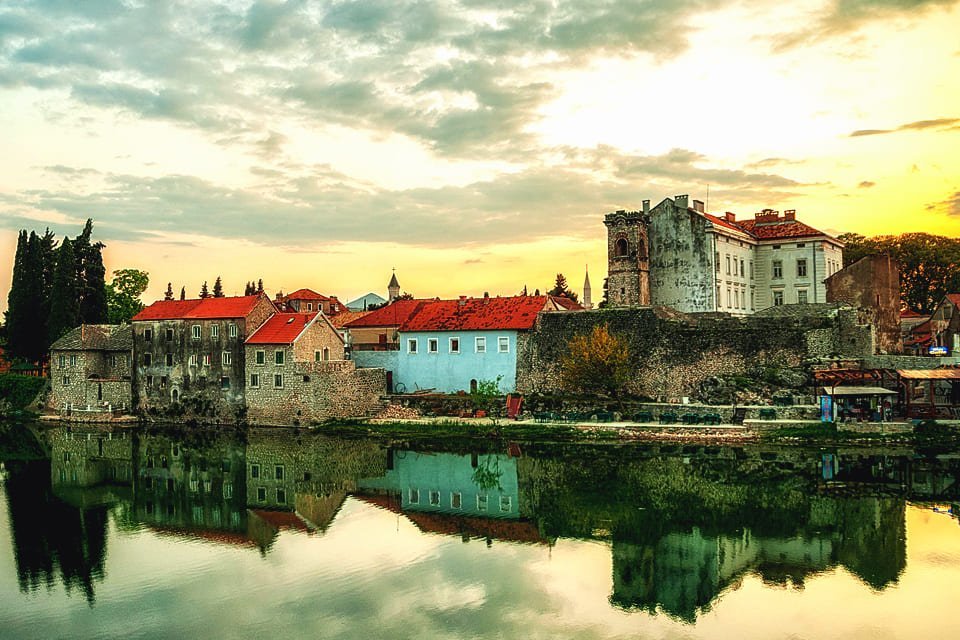 Trebinje in avondlicht, Bosnië-Herzegovina