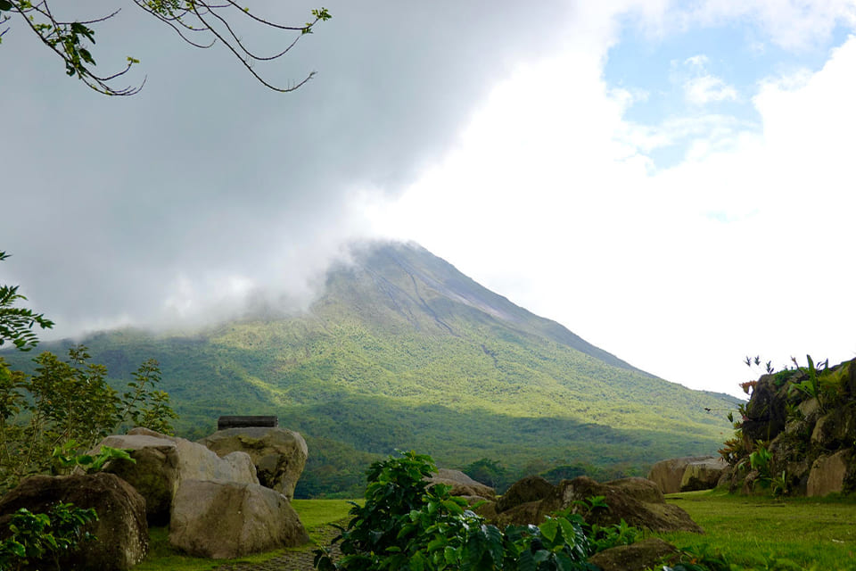 Arenalvulkaan in Costa Rica, reizigster Margot Hutten