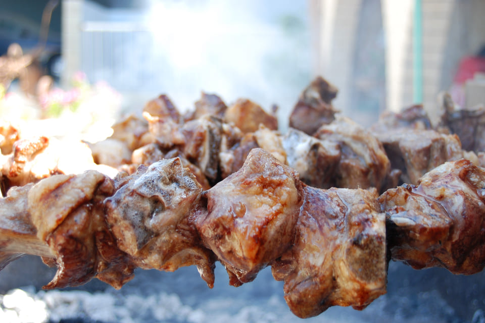 Souvla op Cyprus als traditioneel paasgerecht