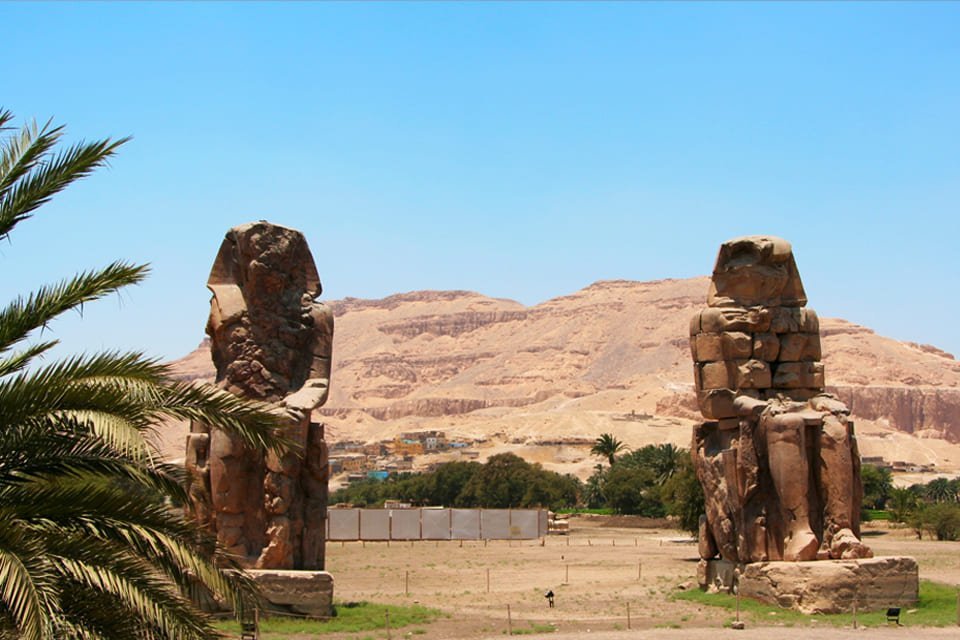 Kolossen van Memnon in Luxor, Egypte