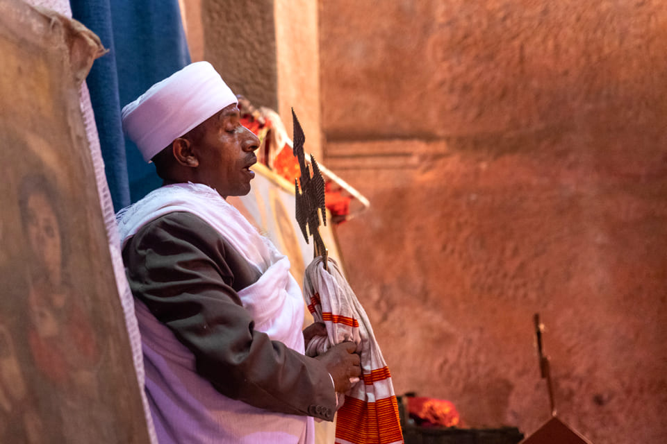 Priester in Lalibela, Ethiopië