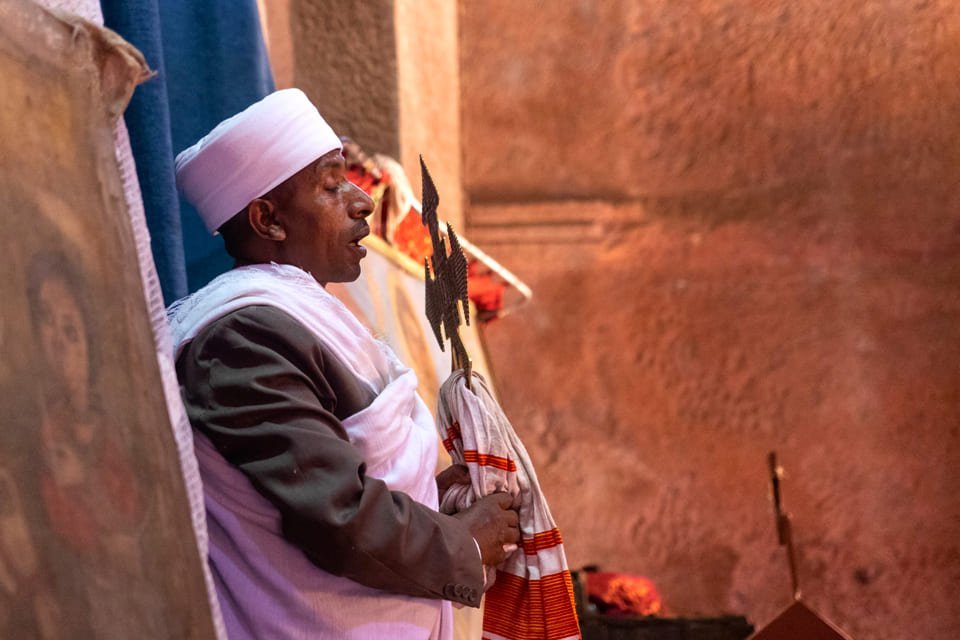 Priester in Lalibela, Ethiopië