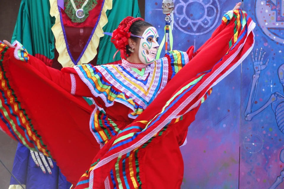 Danseres tijdens Día de los Muertos in Mexico