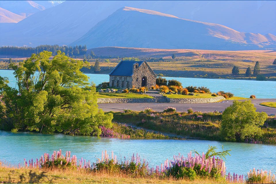 Lake Tekapo, met de bekende Good Shepherd Church Nieuw-Zeeland