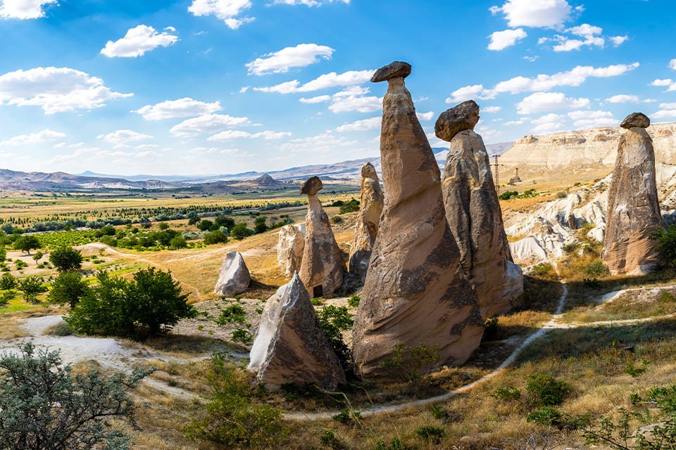 Rotsformaties van Üç Güzeller, Cappadocië, Turkijë