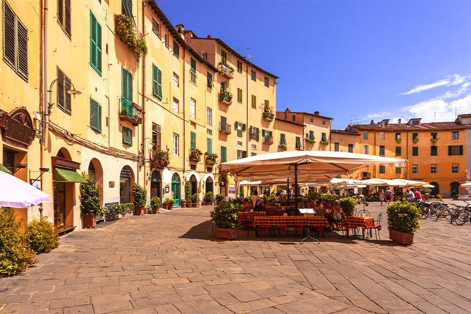 Plein in Lucca, Italië