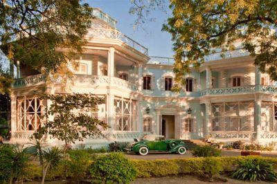 Riverside Palace Hotel