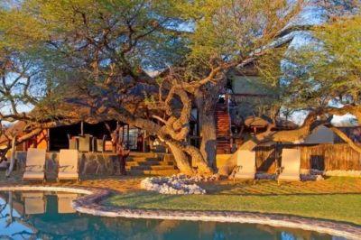 Camelthorn Kalahari Lodge