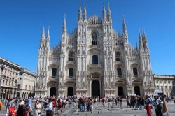 La Rinascente, naast de duomo van Milaan, Italië La Rinascente, naast de duomo van Milaan, Italië