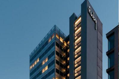 Ruby Luna Hotel