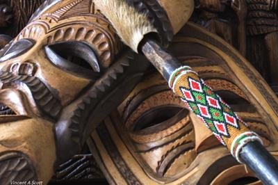 Traditionele houten Zulubeelden in Zuid-Afrika Traditionele houten Zulubeelden in Zuid-Afrika