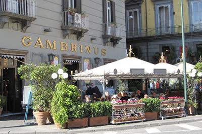 Caffè Gambrinus, Napels, Italië