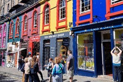 Kleurrijke gevels in Edinburgh, Schotland, Groot-Brittannië | Foto: Nellie Vos