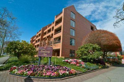 Embassy Inn Hotel 
