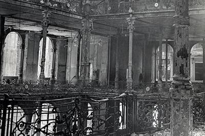 La Rinascente na de bombardementen in 1943, Milaan, Italië