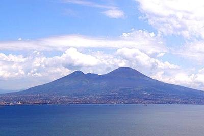 Wandeling naar de top van de Vesuvius in Italië Wandeling naar de top van de Vesuvius in Italië