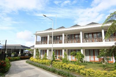 Grand Master Villa Resort, Tomohon, Indonesië