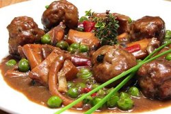 Mandonguilles amb sepia (gehaktballetjes met sepia) Mandonguilles amb sepia (gehaktballetjes met sepia)