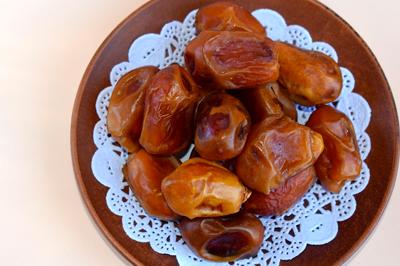 Schaaltje met dadels