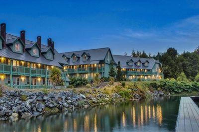 Hotel Canadian Princess Lodge & Marina in Ucluelet, Canada