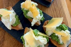 Mediterrane borrelplank (door reisleidster Marlies) 