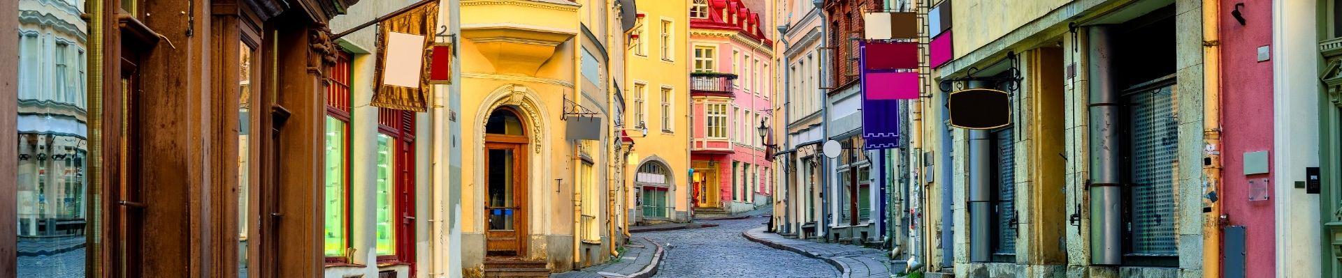 Straatje in Tallinn, Estland